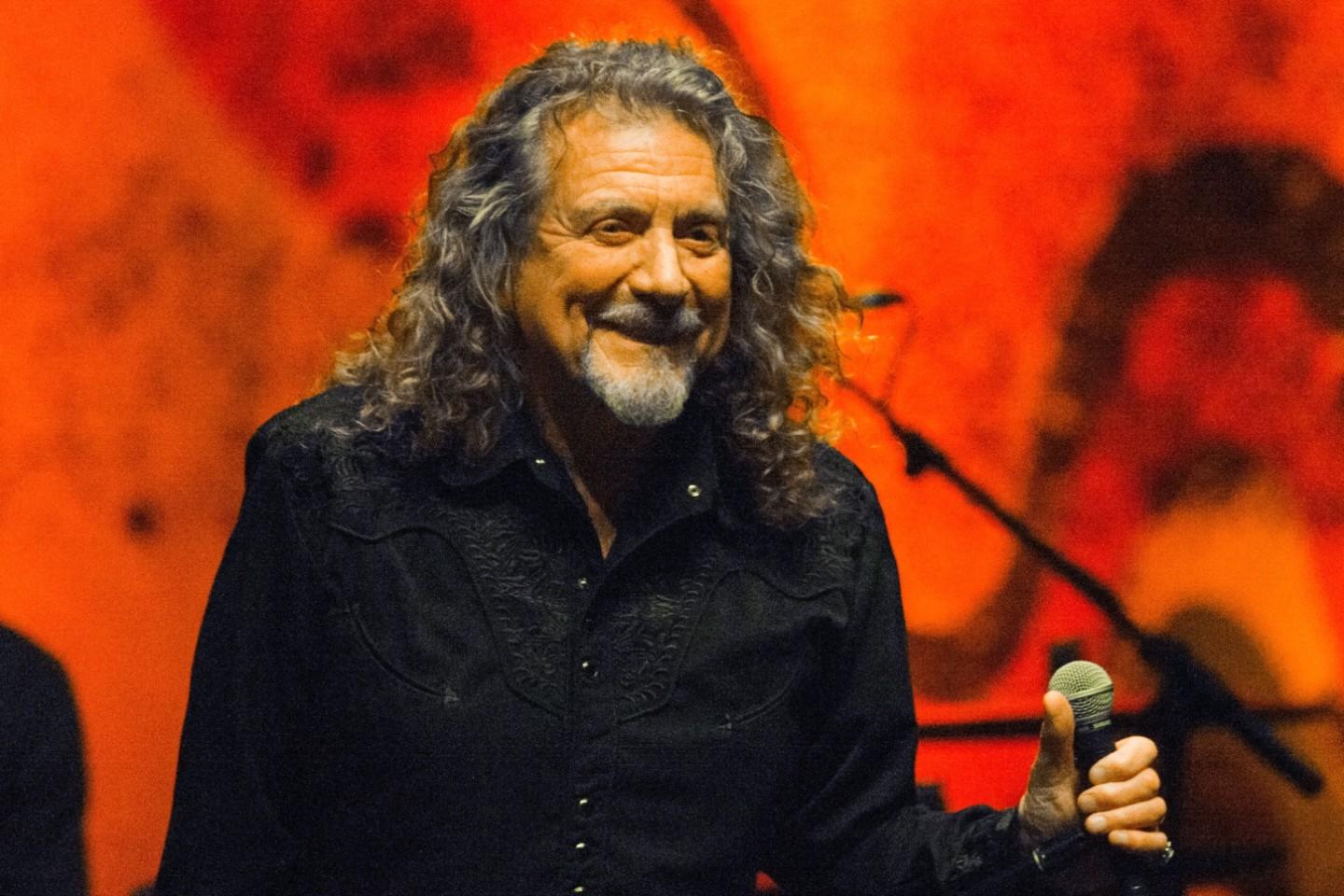 is robert plant going on tour