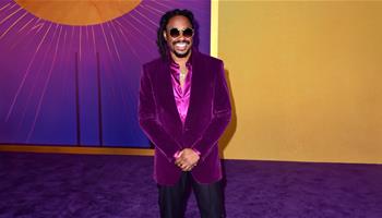 PARKING PASSES ONLY Raheem deVaughn