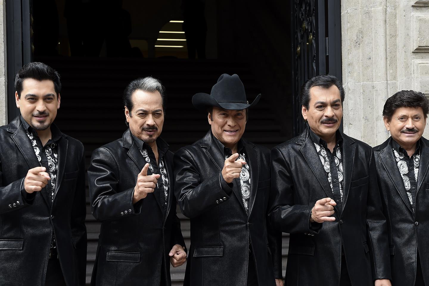 los tigres del norte shirts