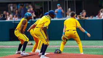 Loco Beach Coconuts at Savannah Bananas