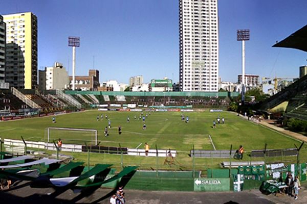 Ferro Carril Oeste, Estadio Arquitecto Ricardo Etcheverri – Los