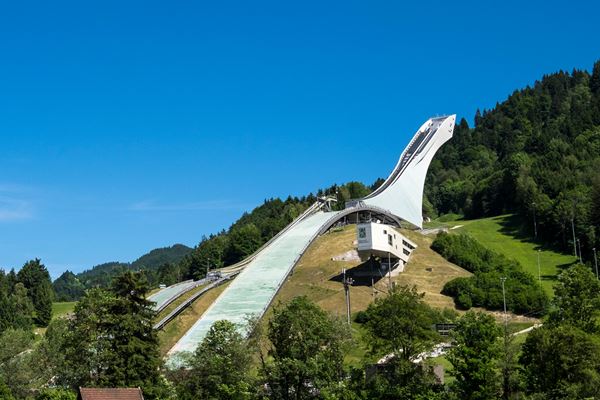 70 Vierschanzentournee Neujahrsskispringen 2 Day Olympia Skistadion Garmisch Partenkirchen Na 31 Dek 2021 01 Yanv 2022 Span Class Go Disclaimer Vremya Data Eshe Ne Podtverzhdeny Span Viagogo