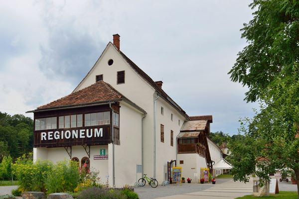 Naturparkzentrum Grottenhof