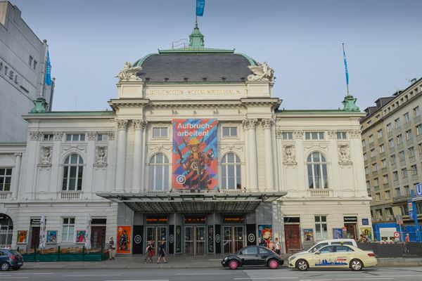 Deutsches Schauspielhaus In Hamburg
