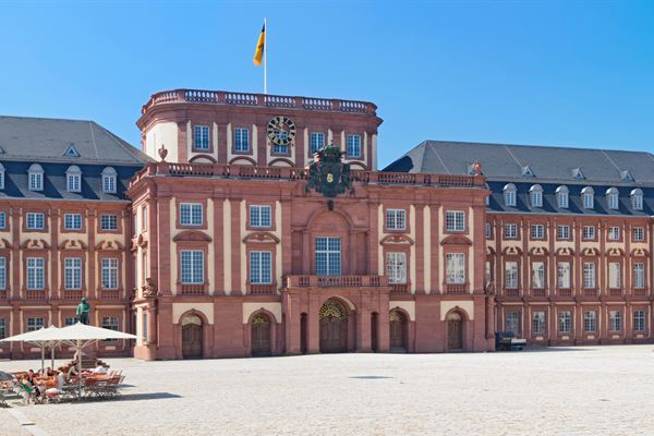 Schloss Ehrenhof